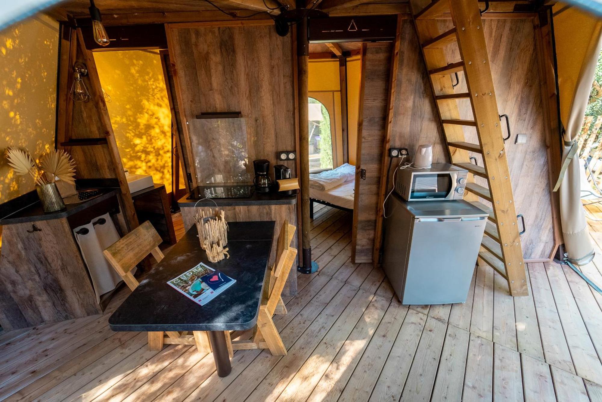 מאג'ונה Trasimeno Glamping Resort מראה חיצוני תמונה