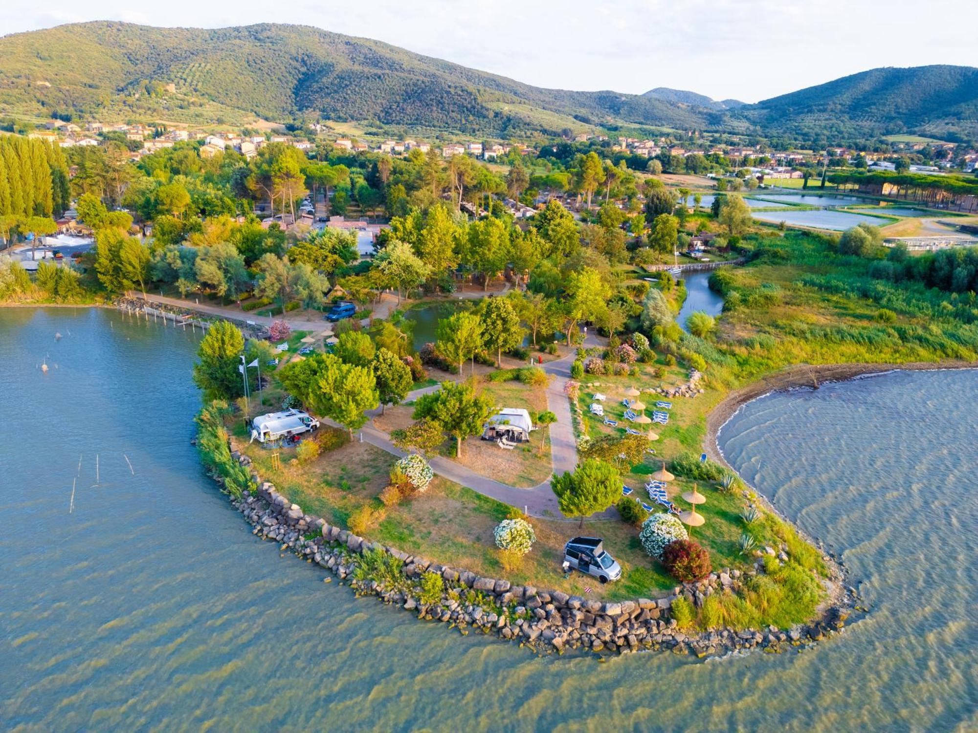 מאג'ונה Trasimeno Glamping Resort מראה חיצוני תמונה