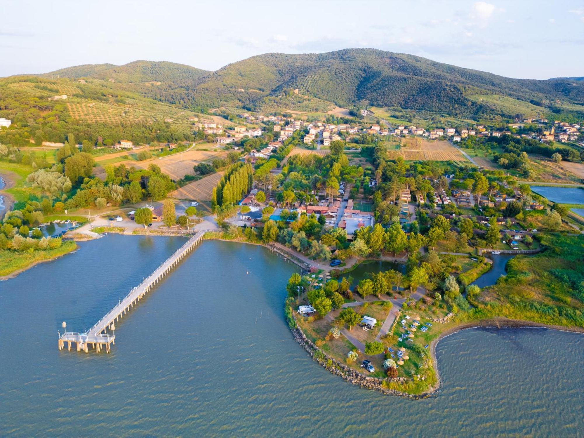 מאג'ונה Trasimeno Glamping Resort מראה חיצוני תמונה